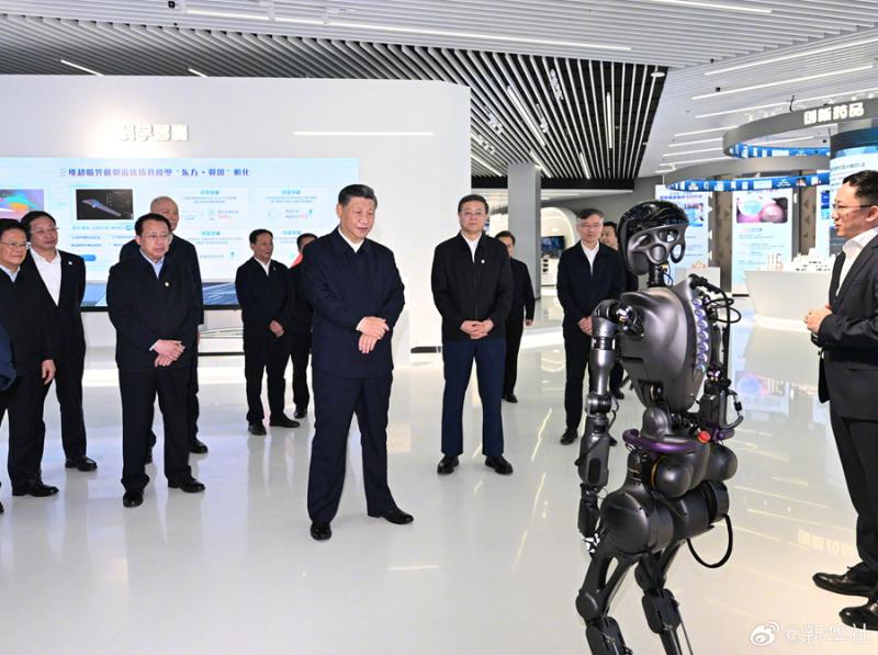 习近平在上海考察调研(图5)