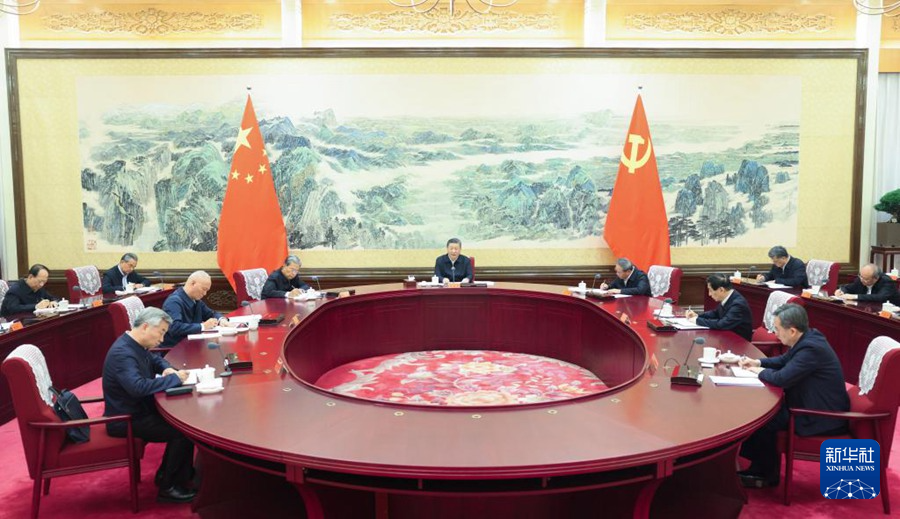 中共中央政治局召开民主生活会 习近平主持会议并发表重要讲话(图2)