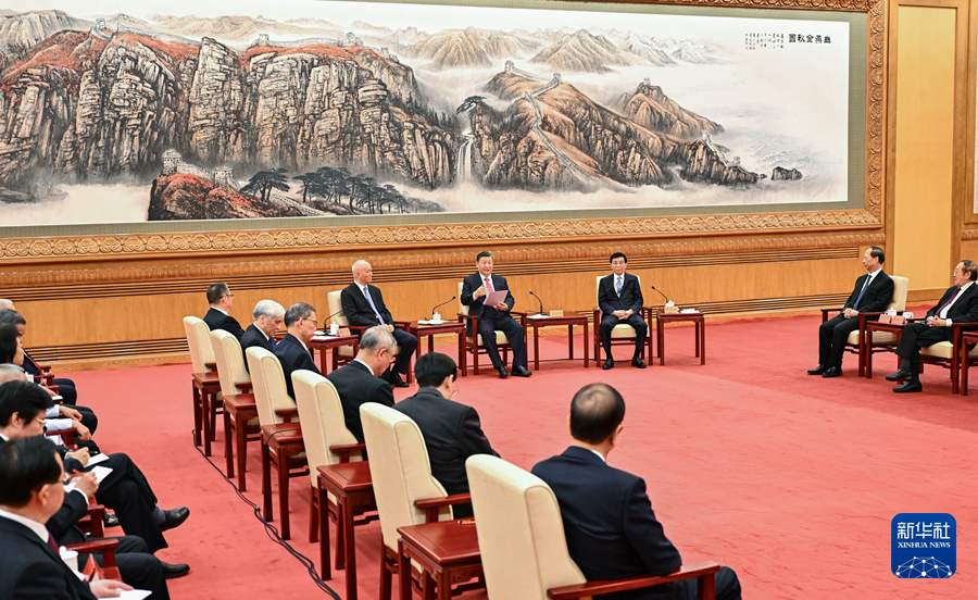习近平同党外人士共迎新春(图1)