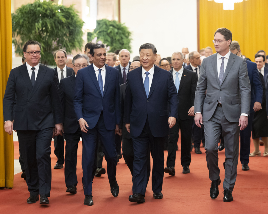 习近平会见国际工商界代表(图4)