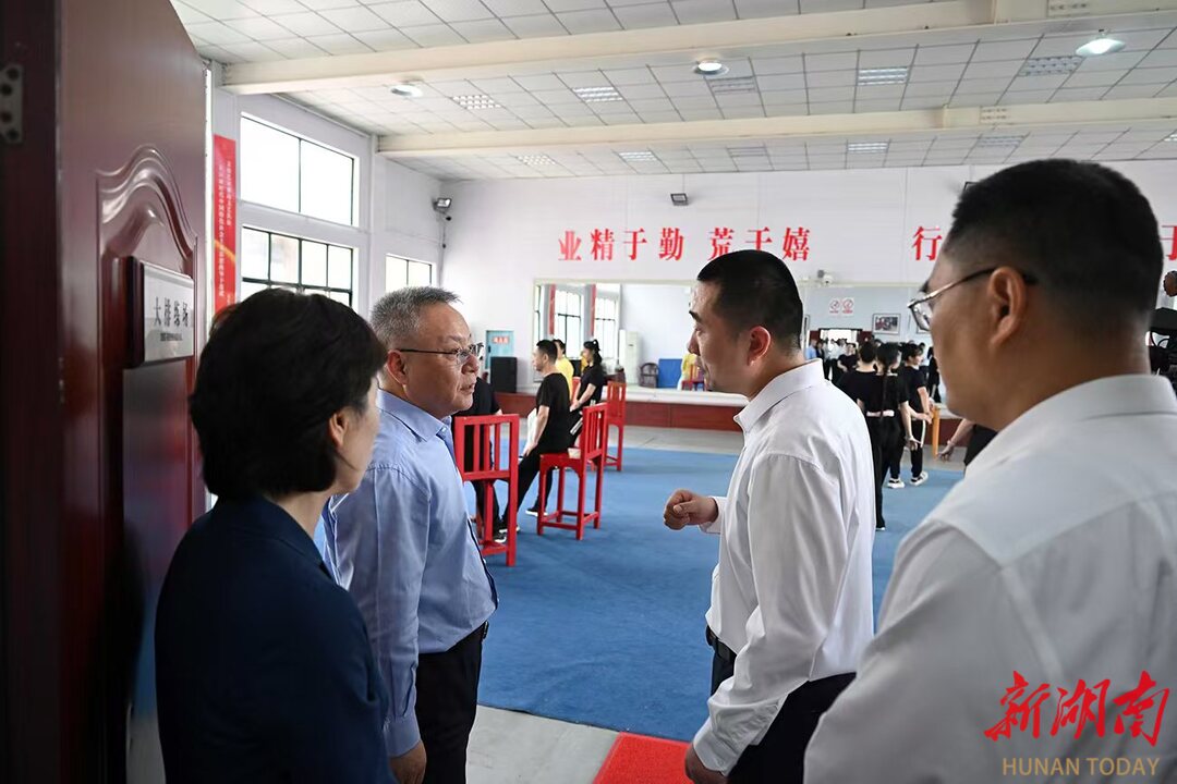 沈晓明开展“十五五”规划专题调研 发挥湖南文源深文脉广文气足优势 更好担负起新时代的文化使命(图4)