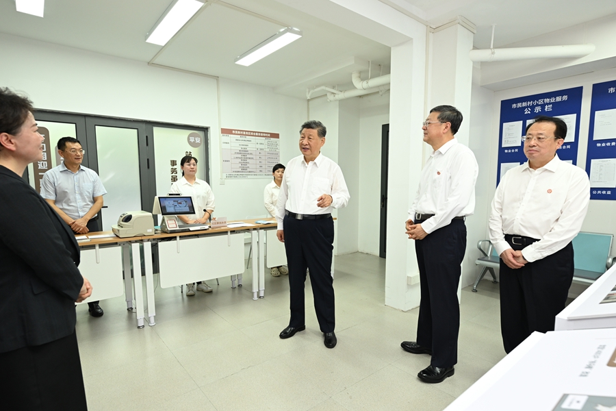 习近平在上海考察(图2)