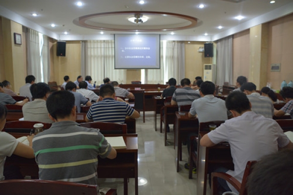 我院举行第七次中心组学习 赵智奎研究员作辅导报告