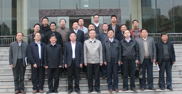 张硕辅专题听取我院农村研究工作汇报(图7)